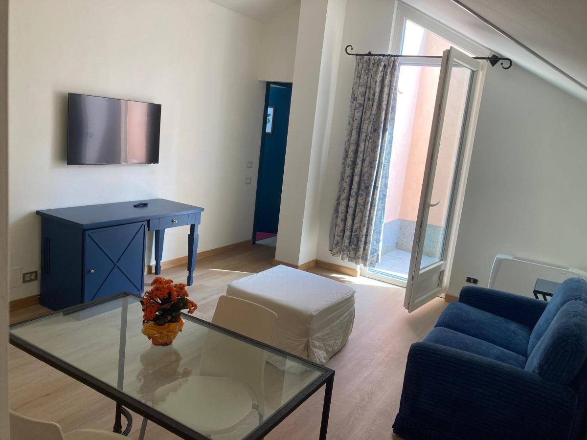 โอสเตลเลรี ดู กอล์ฟ Hotel Pecetto ภายนอก รูปภาพ
